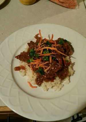 A picture of Crock pot Mongolian beef.