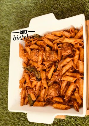A picture of Italian chicken pasta.
