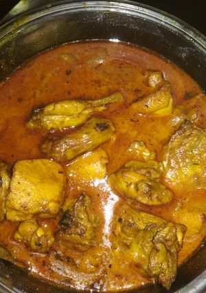 A picture of Chicken curry.
