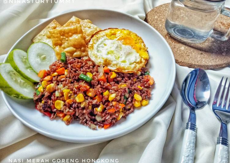 Nasi merah goreng hongkong