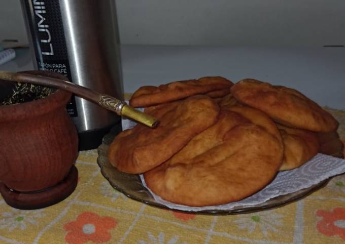 Tortas fritas para el mate🧉 Receta de Angie Suarez Cookpad