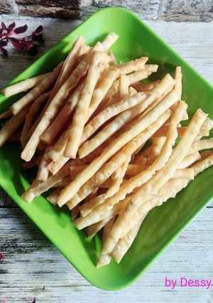 Foto resep Stik Bawang Renyah (Tanpa Telur dan Santan)