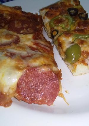 صورة لوصفة بيتزا 🍕 ببروني طريقة خاصة 😌
