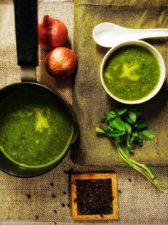 A picture of Methi leaves soup.