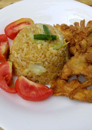 Foto resep Nasi goreng telur dan jamur crispy
