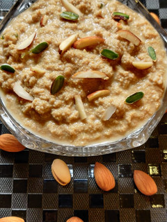 बादाम पोस्ता का हलवा (Badam posta ka halwa recipe in hindi) रेसिपी मुख्य फोटो