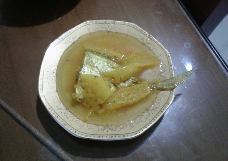 Ikan lempah kuning nanas
