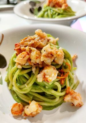 Foto di Spaghetti alla crema di broccolo e gamberoni