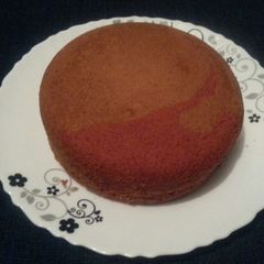 A picture of Strawberry cake# author Marathon/4 weekschallenge#.