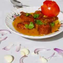 A picture of ChhenaTarkary (Curry).