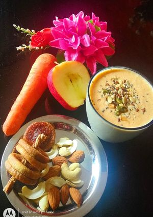 A picture of Apple oats carrot smoothie.