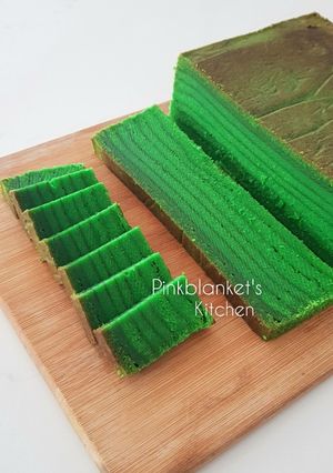 A picture of Evergreen Layer Cake.