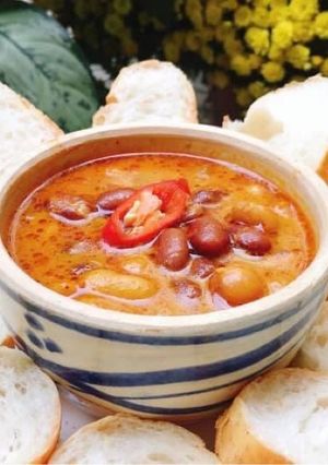 Hình của món Cà ri đậu.