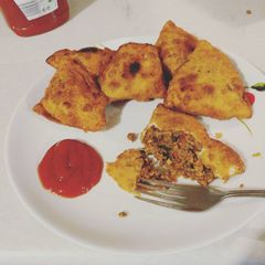 A picture of Keema Samosas.