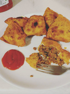 A picture of Keema Samosas.