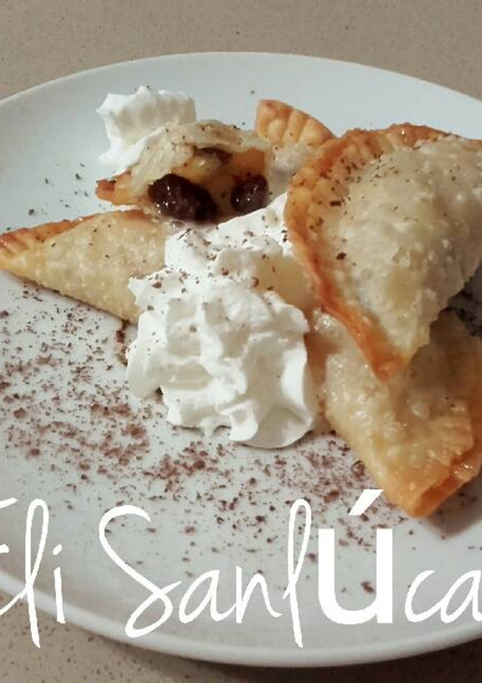 Una foto de Empanadillas dulces de manzana y pasas