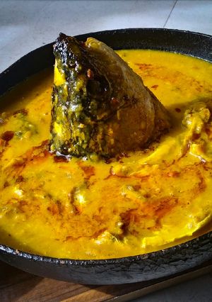 মাছের মাথা দিয়ে মুগের ডাল(macher matha diye mooger dal recipe in Bengali) রেসিপির প্রধান ছবি