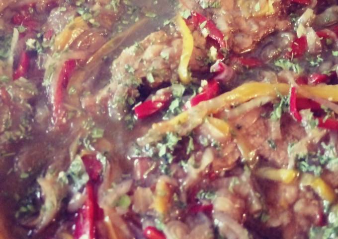Bifecitos de bondiola de cerdo a la riojana(tipo) Receta de Las recetas de  Vero en Ushuaia!♥️- Cookpad