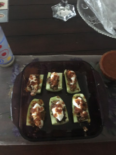 Una foto de Pepinos rellenos de sardina. Entremés