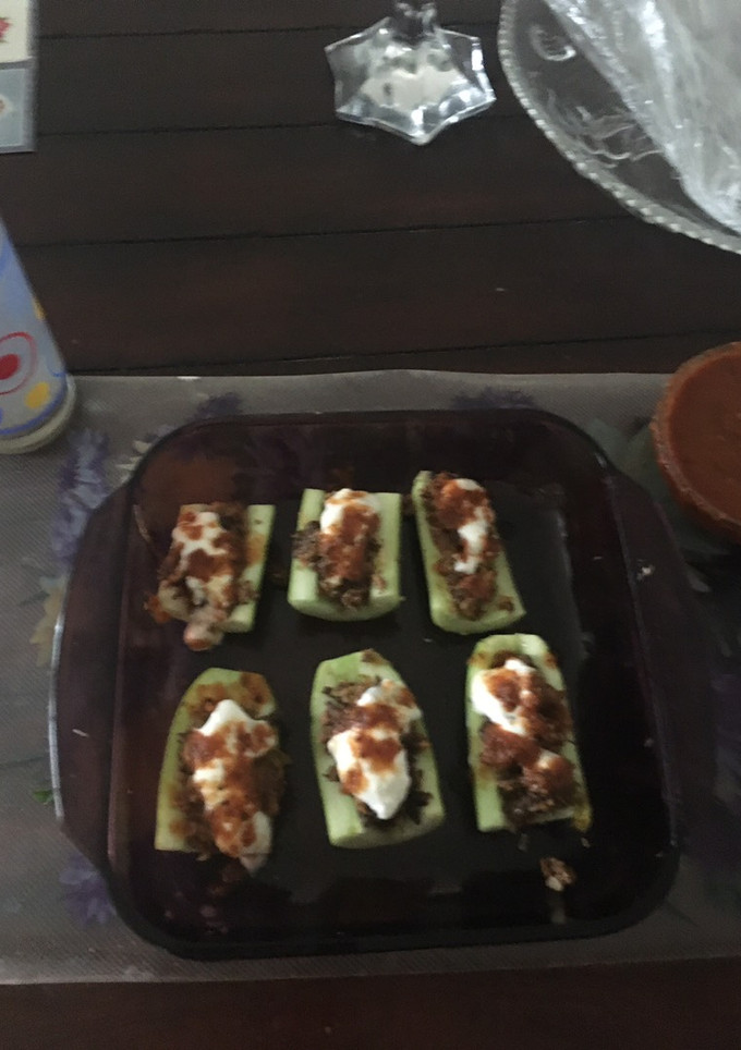 Una foto de Pepinos rellenos de sardina. Entremés