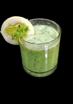 A picture of Cucumber Chia Smoothie.