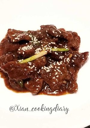 A picture of Mongolian Beef (蒙古牛肉).