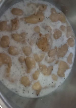 A picture of Dahi phulki.