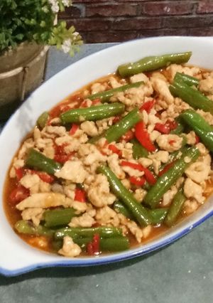 Foto resep Tumis ayam dengan buncis