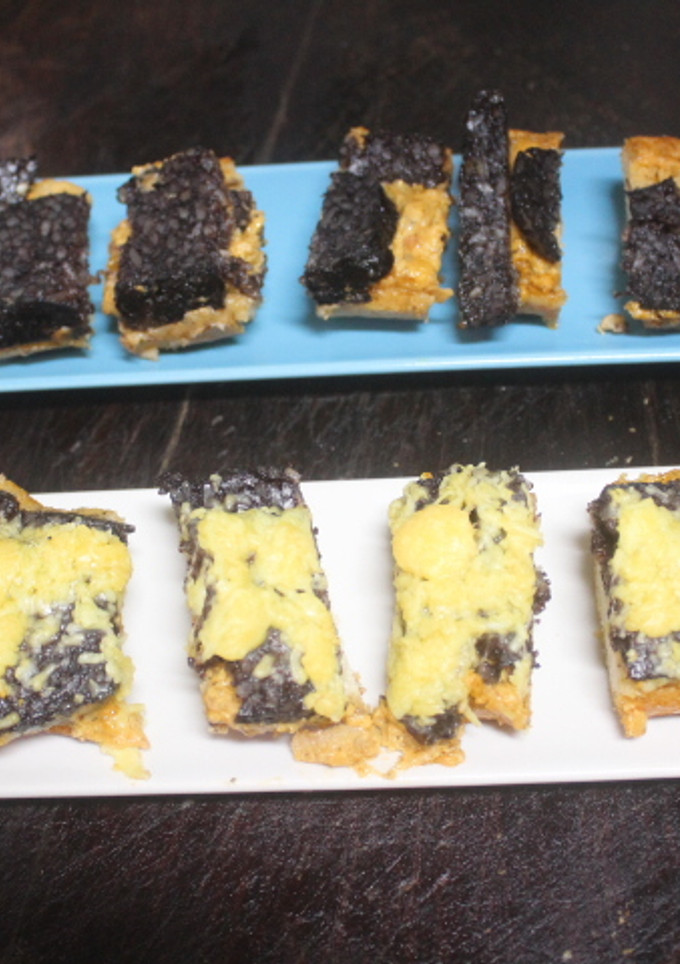 Una foto de Pan con morcilla al horno