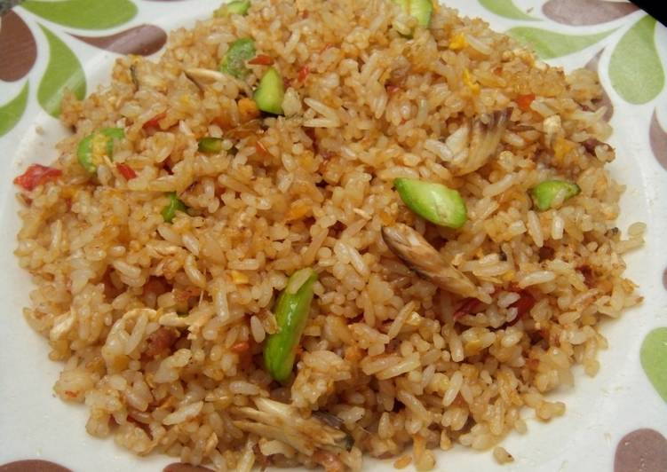 Bahan Nasgor Pete Ikan Suwir (Nasgor Daur Ulang) | Bahan Membuat Nasgor Pete Ikan Suwir (Nasgor Daur Ulang) Yang Paling Enak