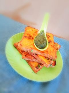 கடலைமாவு ஃப்ரன்ச் டோஸ்ட் (besan french toast) செய்முறை முக்கிய புகைப்படம்