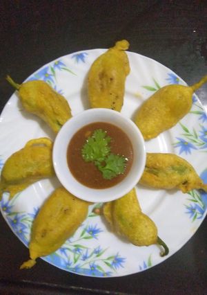 ભજીયા (bhajiya in Gujarati) રેસીપી મુખ્ય ફોટો