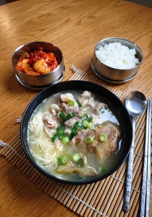 Foto resep Seolleongtang (Sup Tulang Sapi) khas Korea