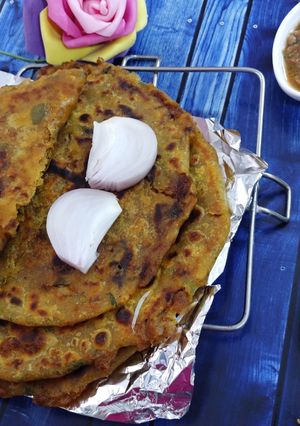 पंजाबी मेथी आलू पराठा (punjabi methi aloo paratha recipe in hindi) रेसिपी मुख्य फोटो