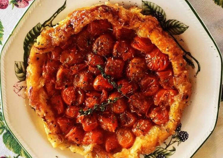 Tarta tatin de tomates cherry