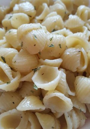 A picture of Buttered Noodles.