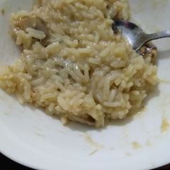 A picture of Simple chicken and mushroom risotto.