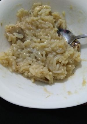 A picture of Simple chicken and mushroom risotto.