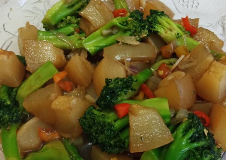 Oseng cingur brokoli