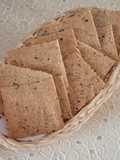 Crackers de ajonjolí y harina de almendras