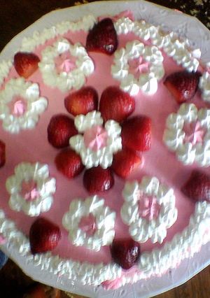 Una foto de Torta de frutilla y chocolate
