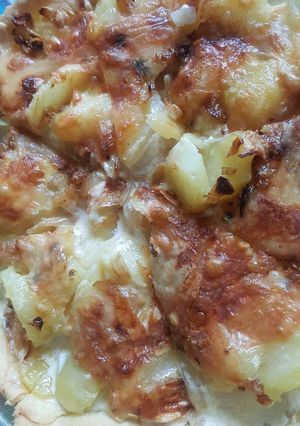 Une photo de Tarte pomme de terre Saint Nectaire et Tomme de Savoie