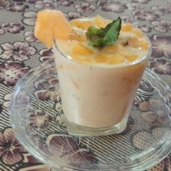 A picture of Muskmelon almond milk shake.