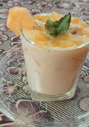 A picture of Muskmelon almond milk shake.