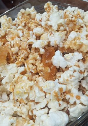 A picture of Sweet and salty caramelized popcorn 🍿🍿🍿.