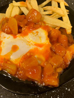 Una foto de Calabacín con huevo y patatas