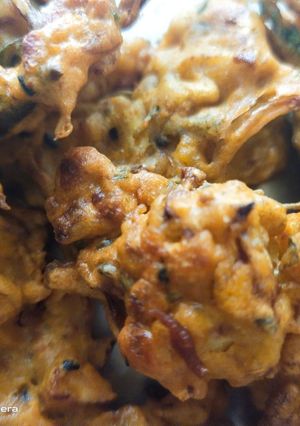 A picture of Cabbage mix bhajiya.