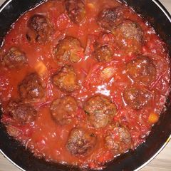 Meatballs in tomato sauce A picture of Meatballs in tomato sauce.