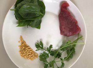 Hình của món Cháo thịt bò đậu xanh rau mồng tơi cho bé (ăn dặm).