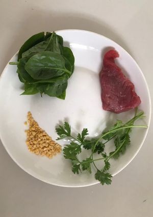 Hình của món Cháo thịt bò đậu xanh rau mồng tơi cho bé (ăn dặm).